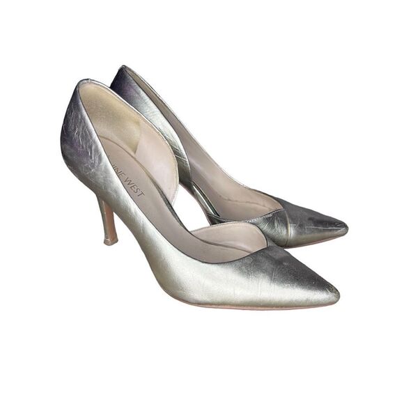Aldo Gold Pointed Heel  - Picture 1 of 16